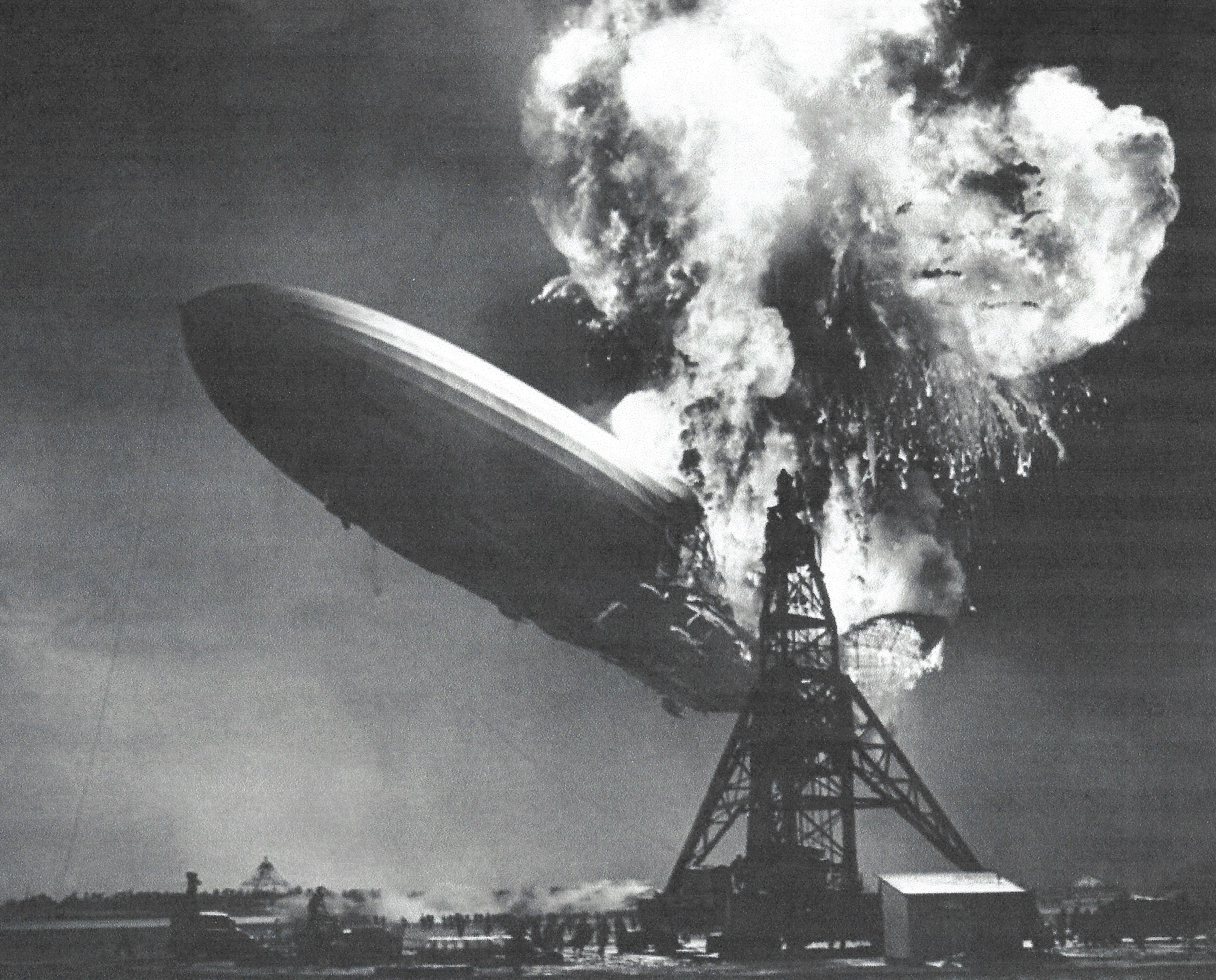 No. 60 THE LZ-129 HINDENBURG AIRSHIP'S LAST FLIGHT: FLYING