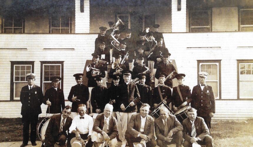 Picture of the Day No. 45 – The Stone Harbor Fire Department’s Band at the original Shelter Haven Hotel
